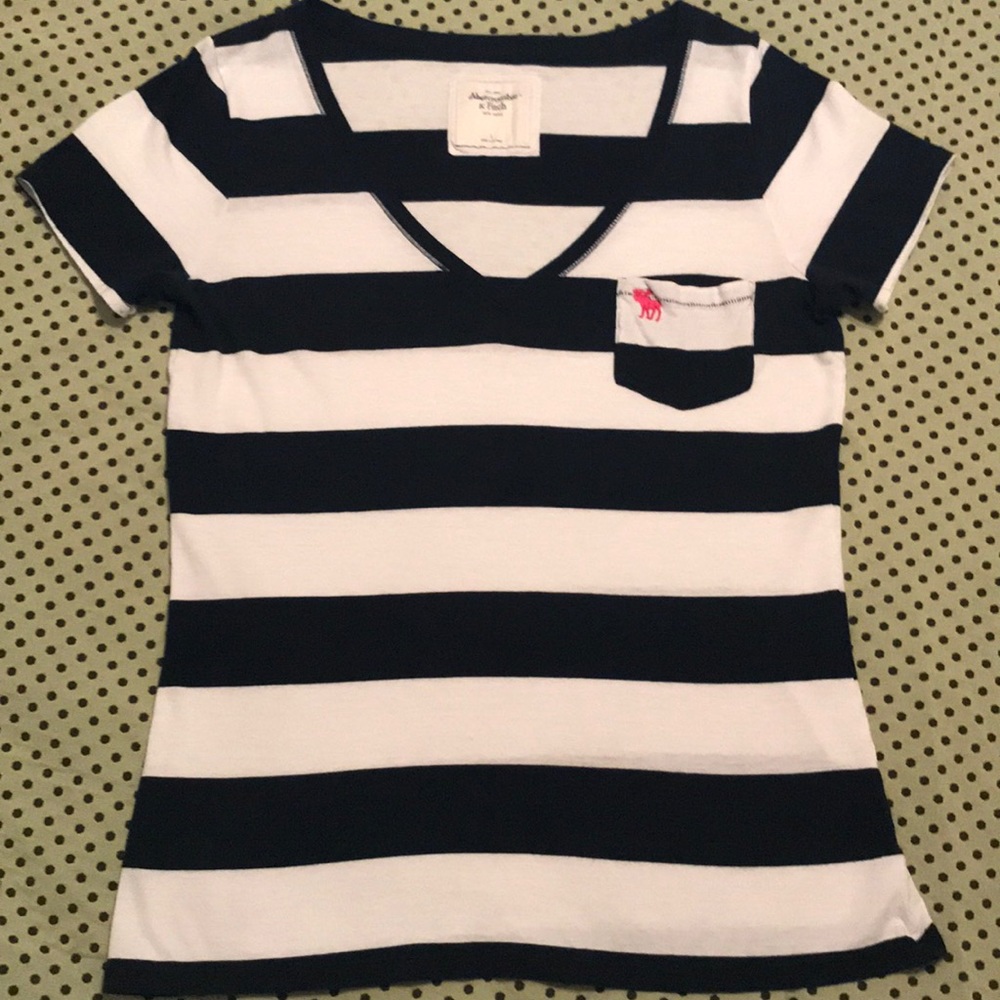 Abercrombie & Fitch navy & white stripe v-neck
